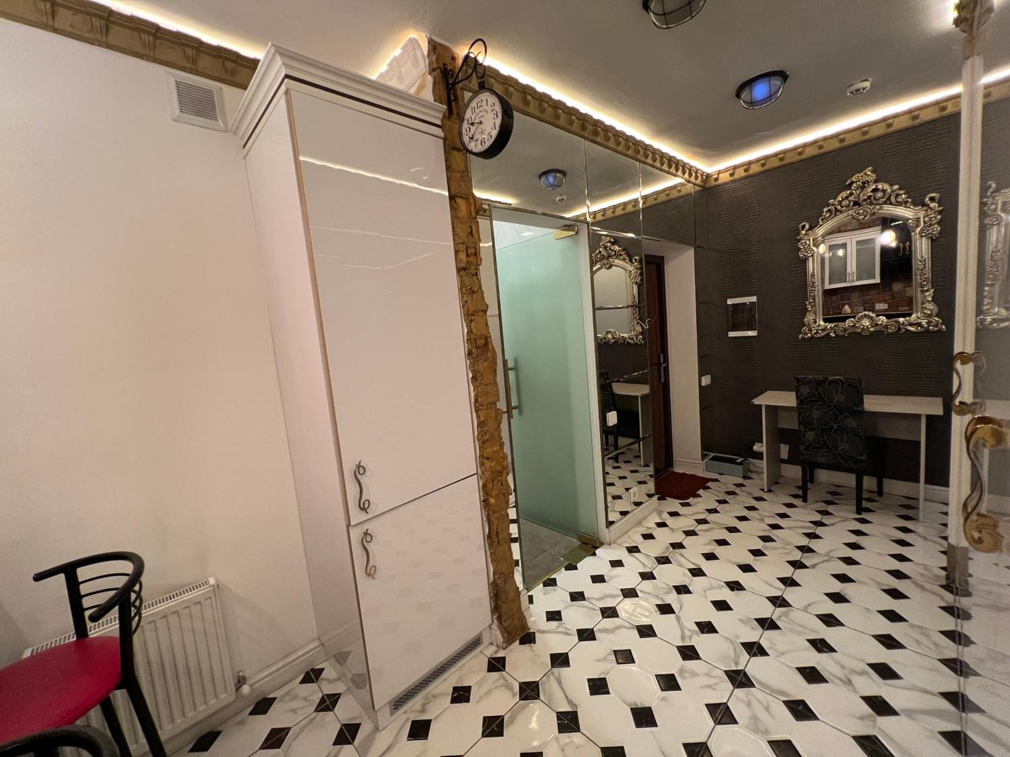 2 Bedrooms Heart Of City Center تشيسيناو المظهر الخارجي الصورة